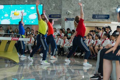 乒乓舞视频,动感节奏下的优雅舞动