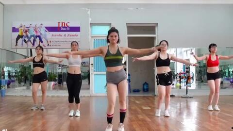 减肥健身操视频,跟随视频轻松塑形